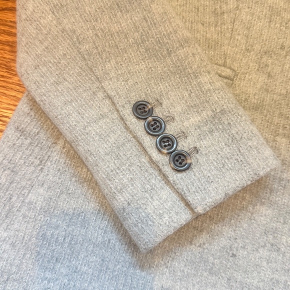 Ann Taylor Wool Plaid Blazer | Made in Portugal Size 4 - Gray - Picture 5 of 8